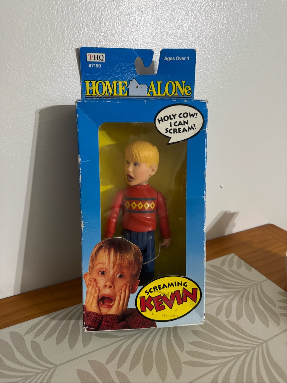 Home Alone Screaming Kevin Collectible Figure - Red Sweater